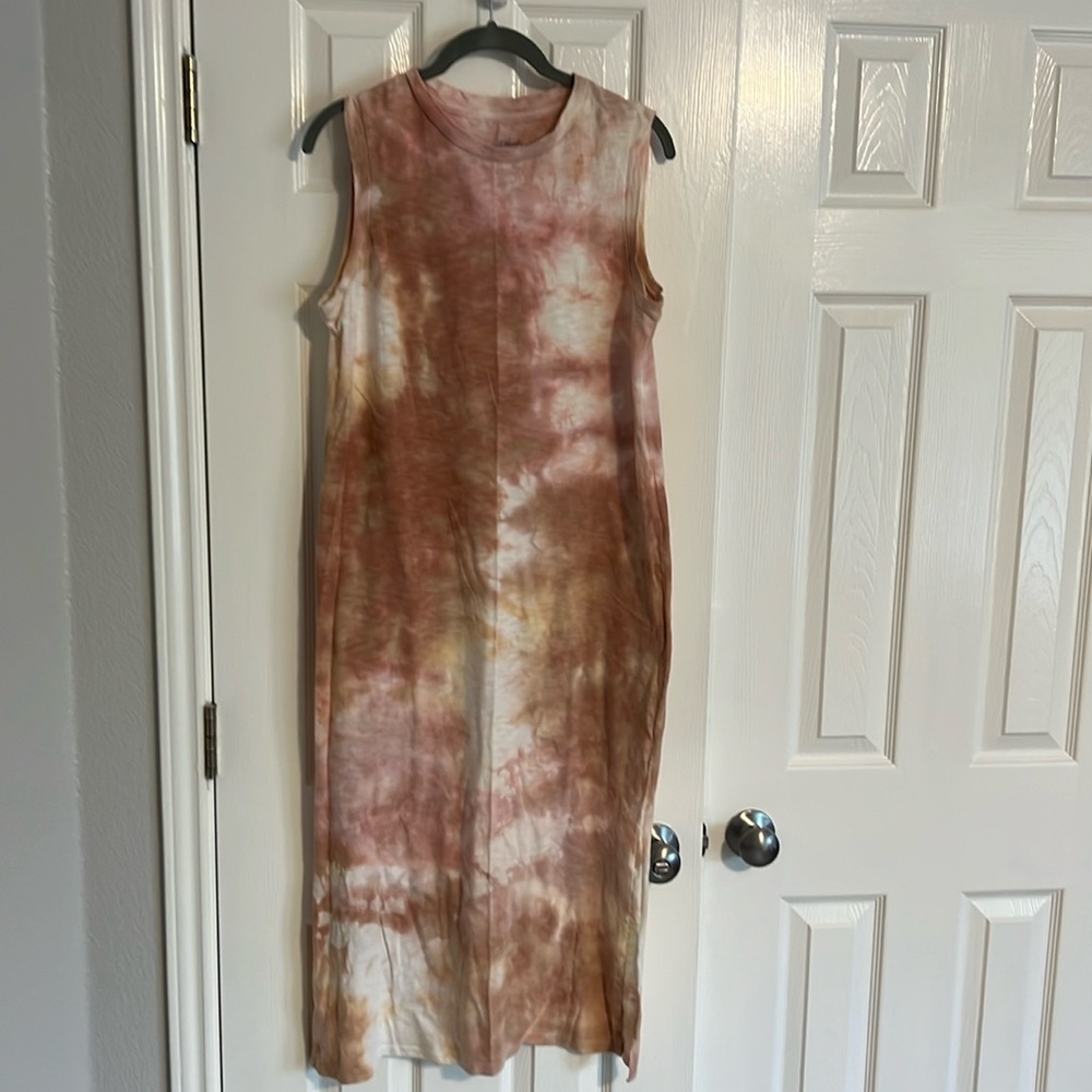 Universal Threads tie dye dress